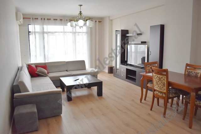 Apartament 2+1 me qira prane Ring Center ne Tirane